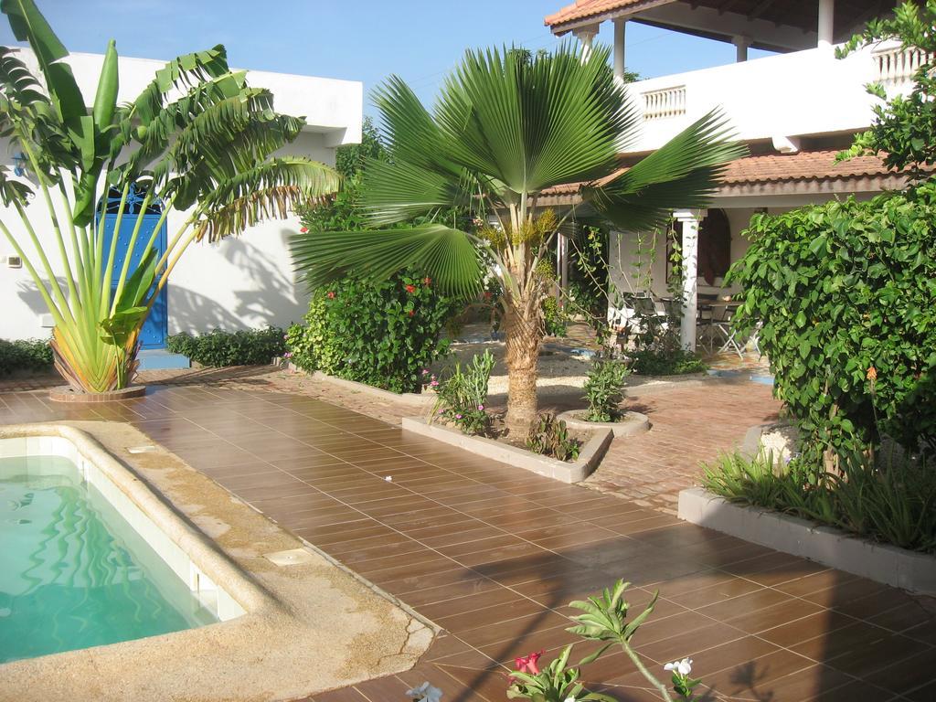 Babao Hotel M'Bour Habitación foto
