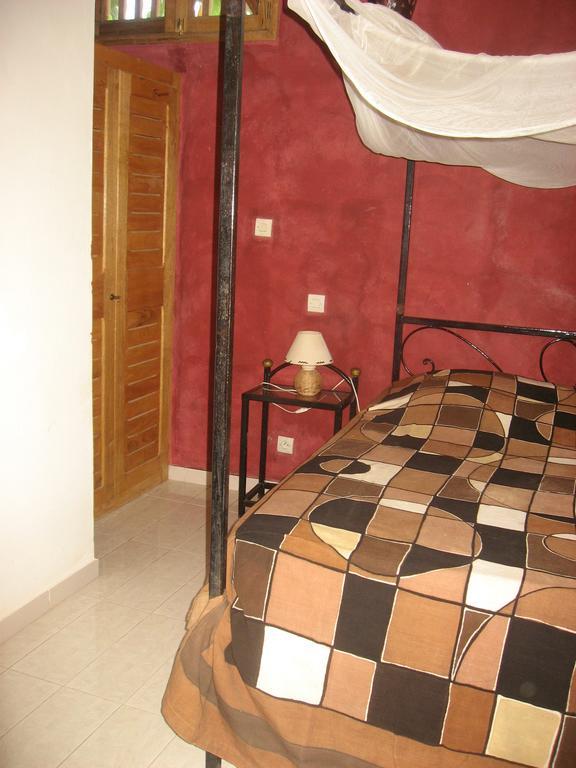 Babao Hotel M'Bour Habitación foto