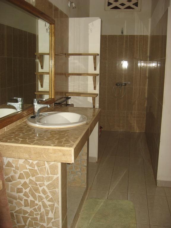 Babao Hotel M'Bour Habitación foto