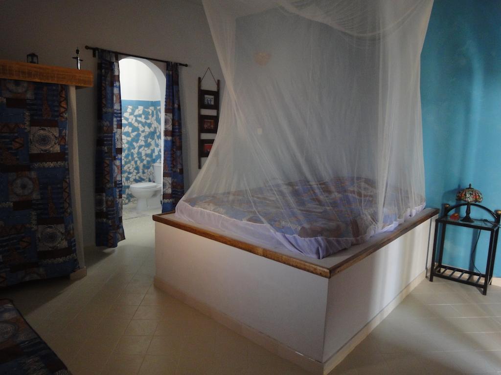 Babao Hotel M'Bour Habitación foto
